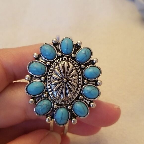 Turquoise flower bracelet - Picture 9 of 11